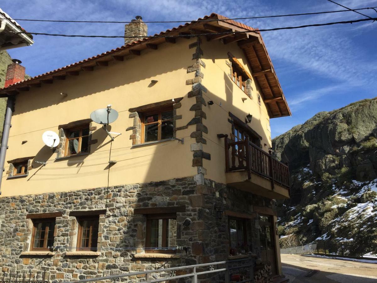 El Invernal De Picos Portilla de la Reina Exterior photo